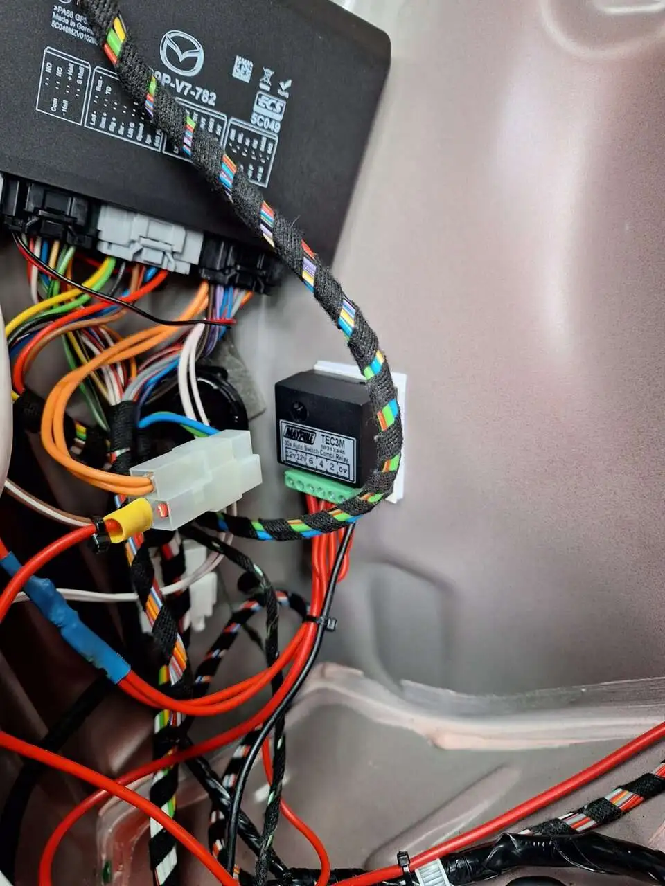 Towing electrics 3.jpg