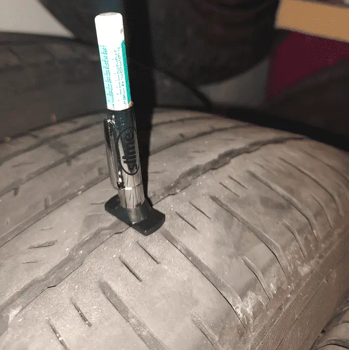 Toyo 36 shoulder tread.png