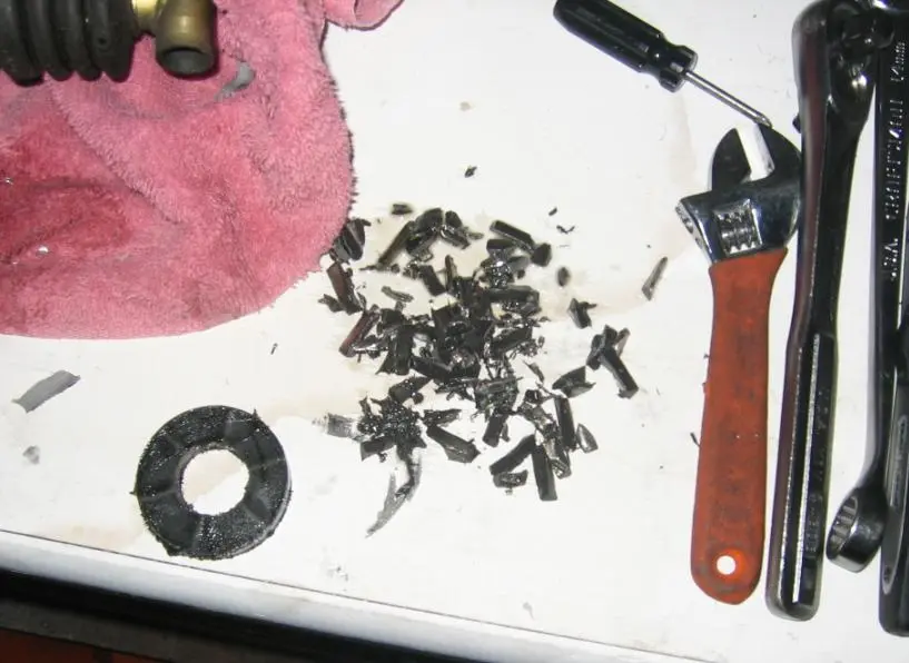 tranny pieces 003.2.JPG
