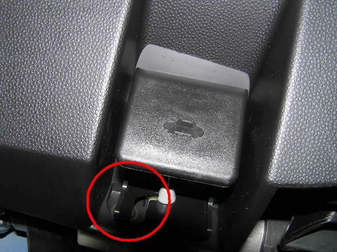 under Wheel2.jpg