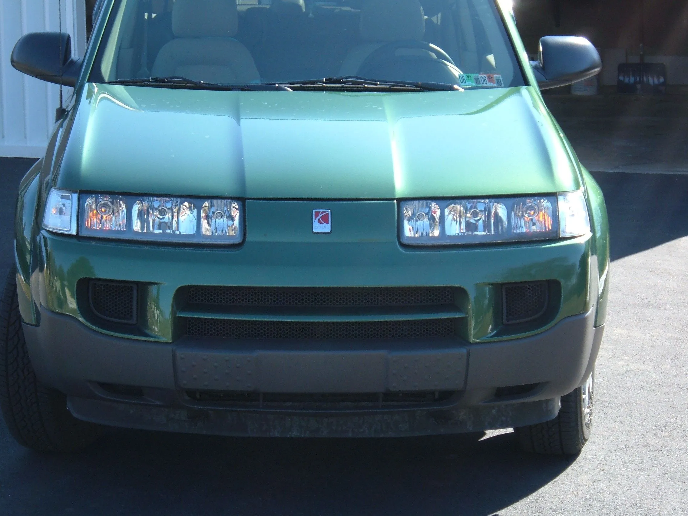 Vue - Front Chrome Signals On.webp