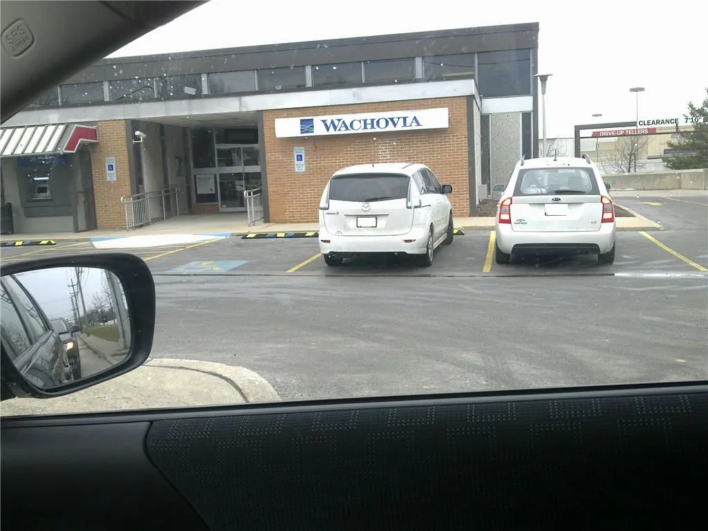 white_mazda5_rondo_mar_2011_1024_768.jpg
