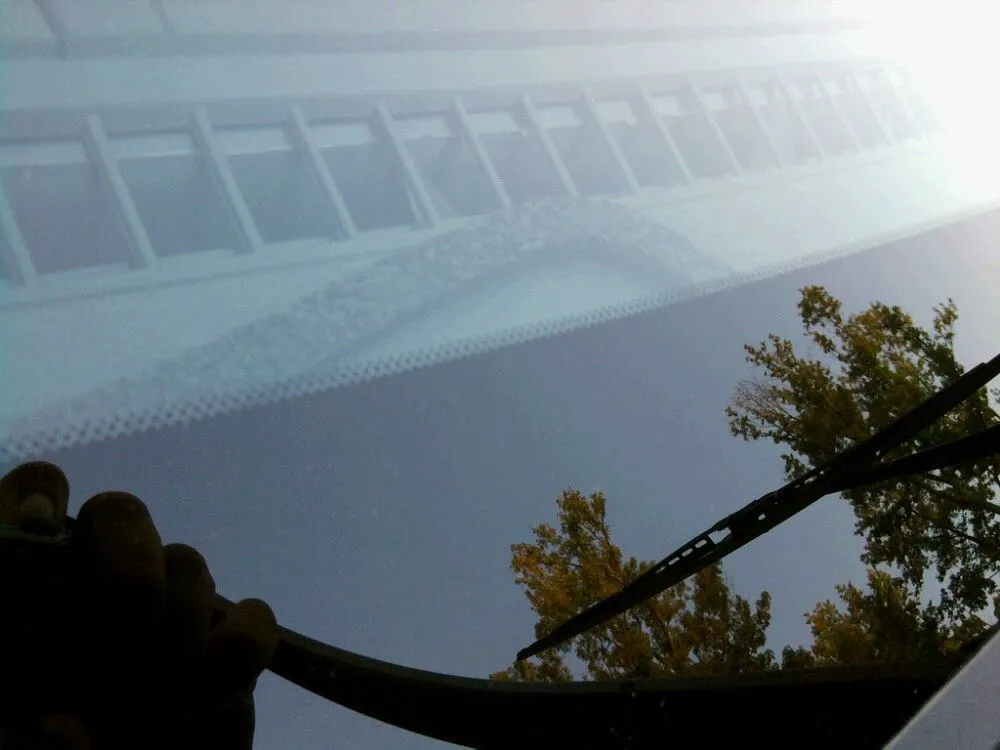 Windshield seal2.jpg