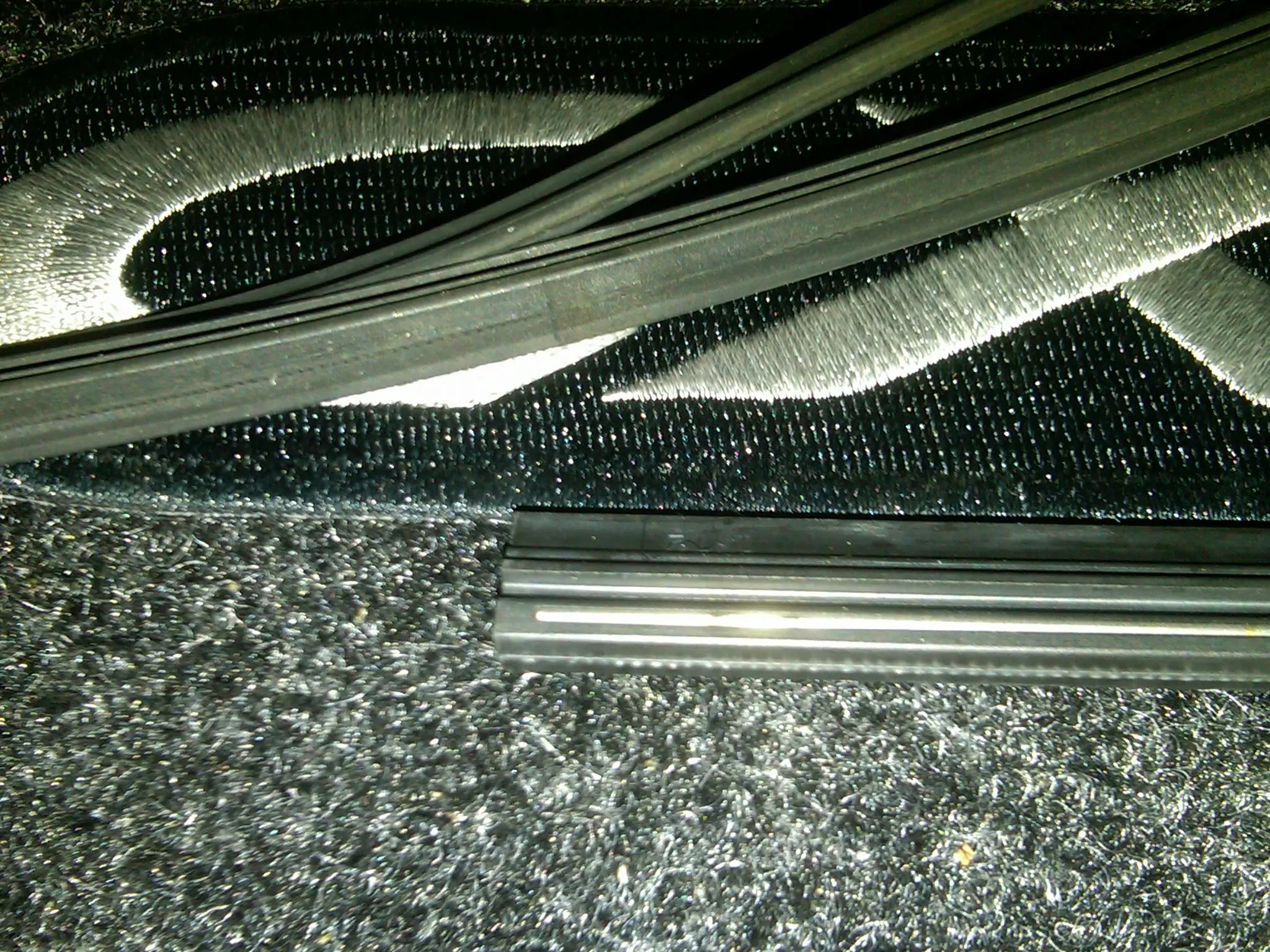 07 place plates in new blade.jpg