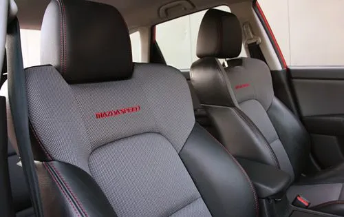 07_mazda_mazdaspeed3_accessory_seats_500.webp