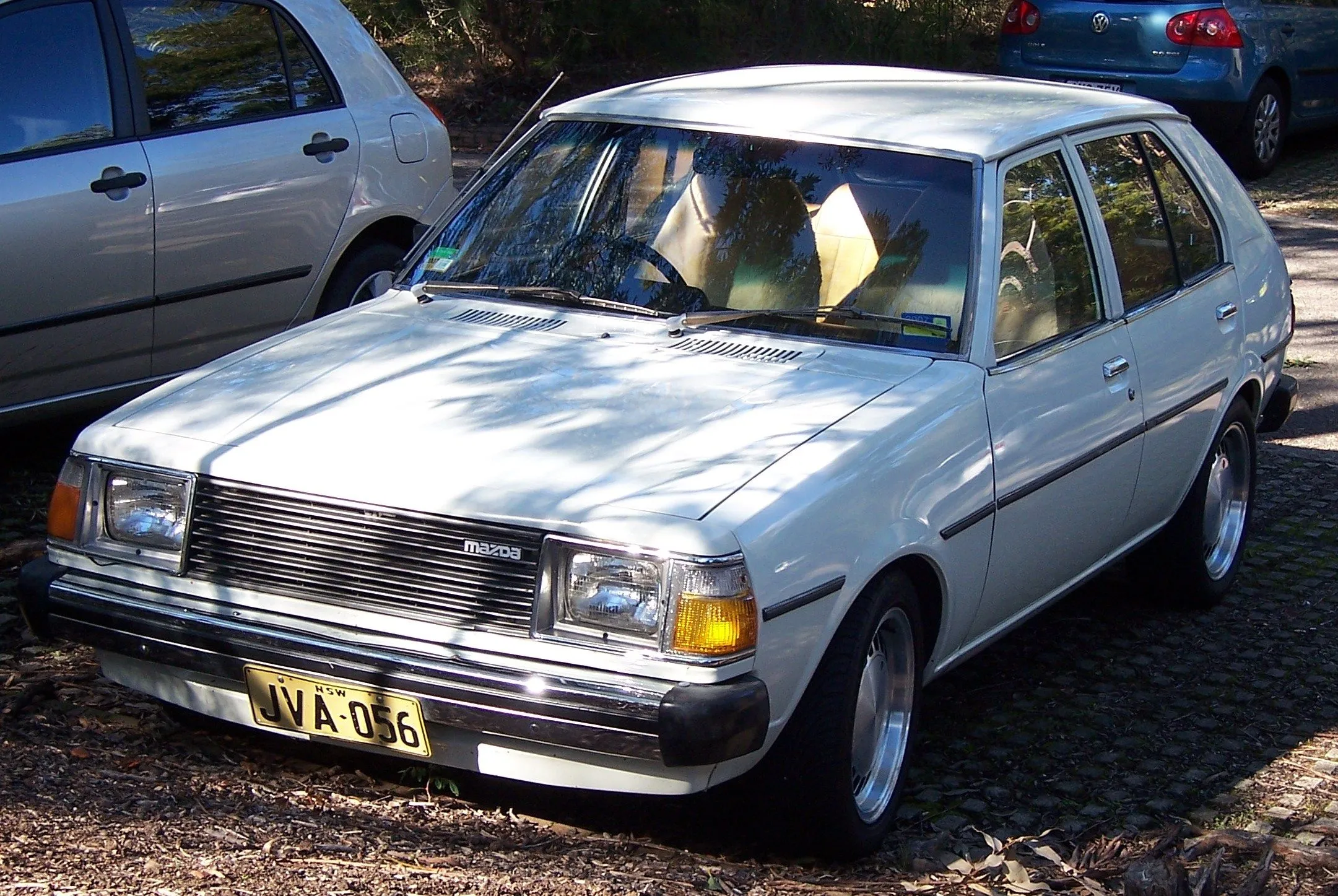 1979-1980_Mazda_323_1_4_hatchback_01.jpg