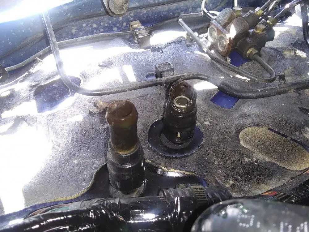 2003P5 Heater Core Hose Connections1.jpg