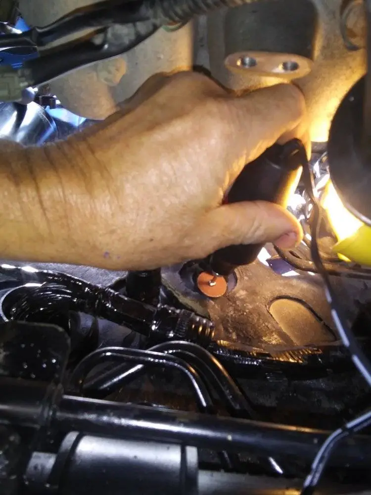 2003P5 Heater Core Hose Connections2 - Dremel Clip Area.jpg
