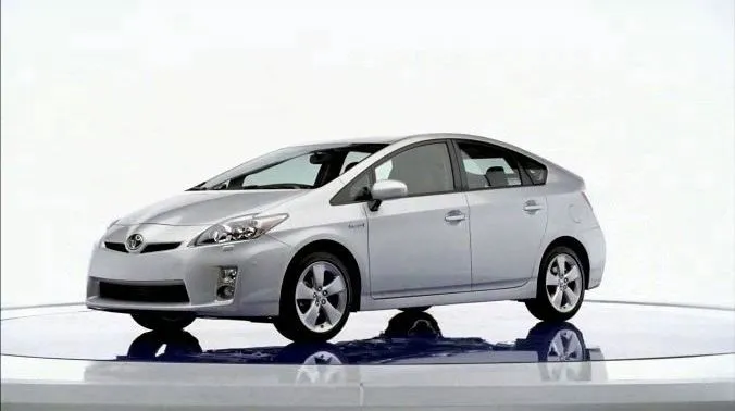 2010-Toyota-Prius-2.webp