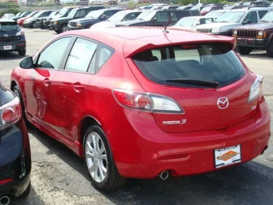 2010_mazda3s_regular_antenna.jpg