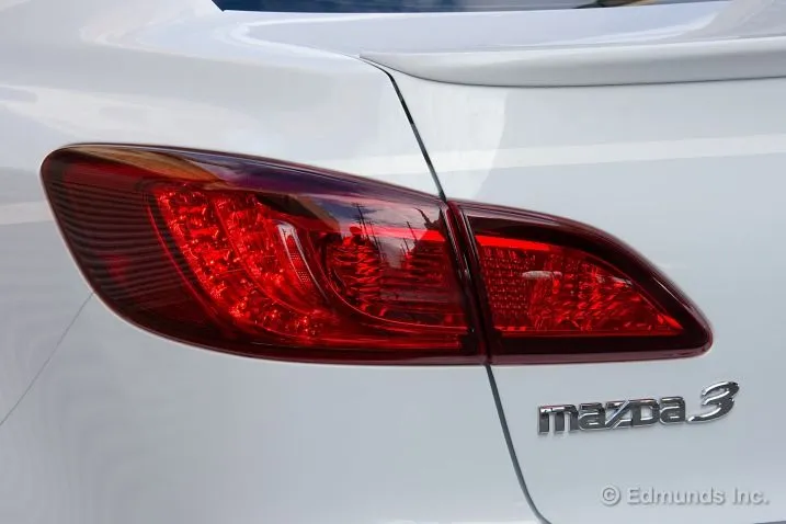 2010_mazda_mazdaspeed-3_tlight_fd_22610_717.jpg