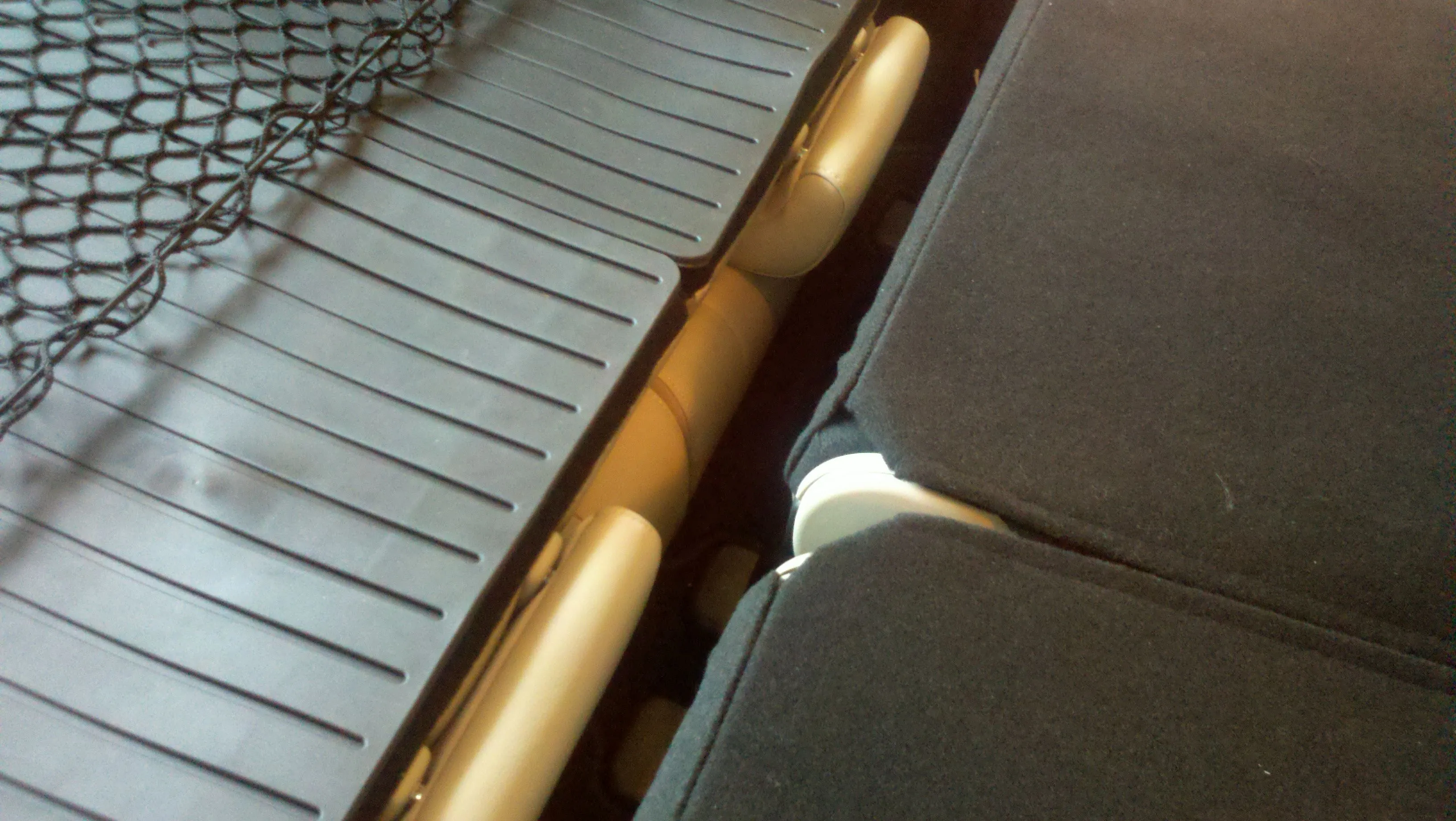 2011_cx-9_cargo_1.jpg