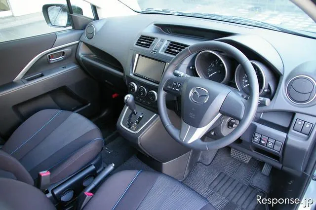 2011_Mazda_Premacy_Japan_Interior.jpg