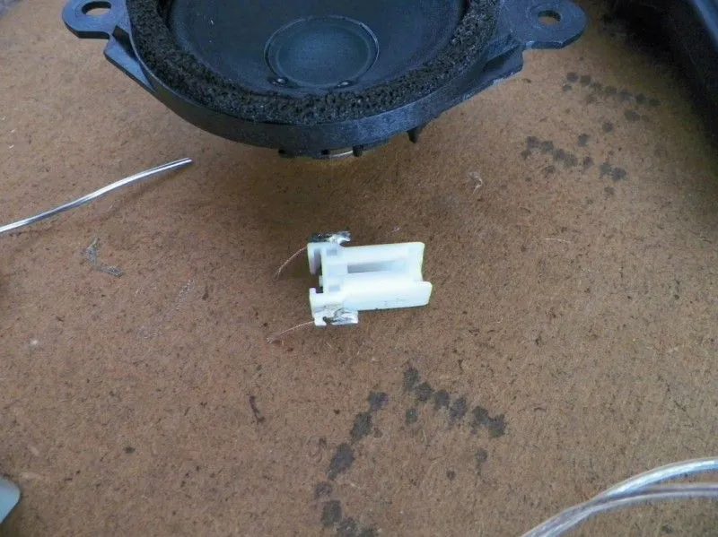 2013 speaker install 009.jpg