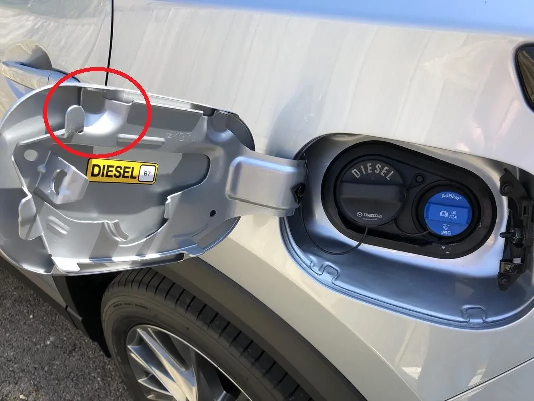 2018 CX-5 Fuel & DEF Fillers_2.jpg