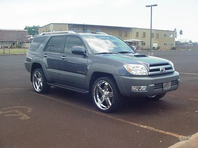 4RUNNER SE.webp