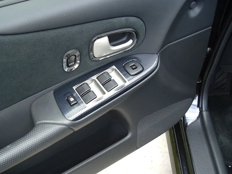 800x600_chromedashtrim01.jpg