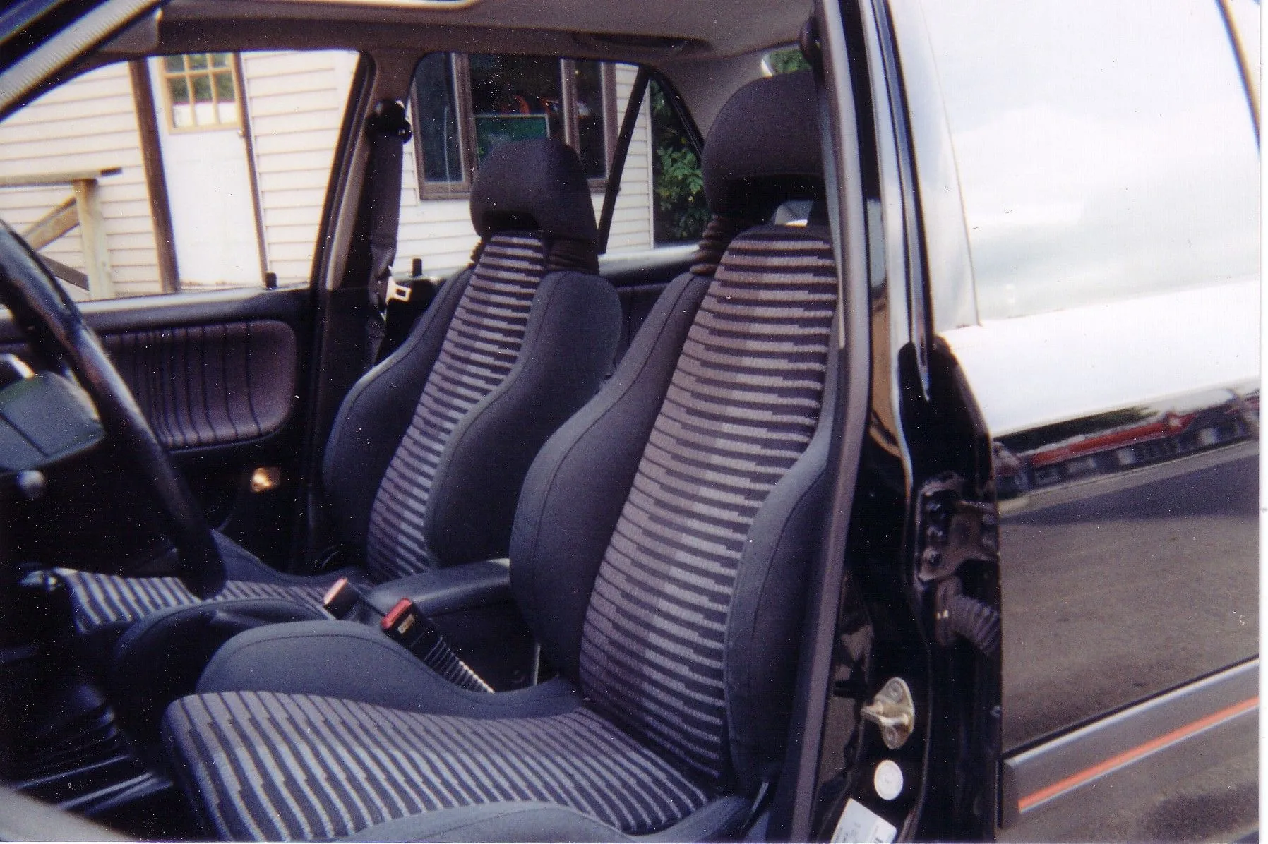 ag04^001.jpg