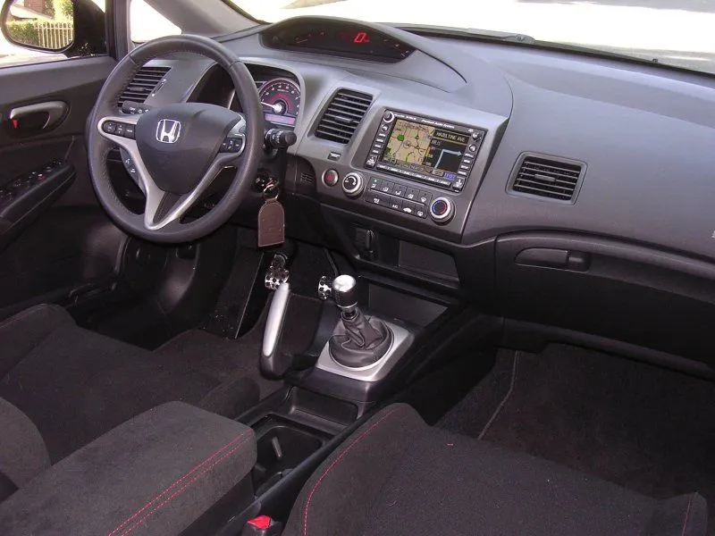 ag_07civicsi_interior.jpg