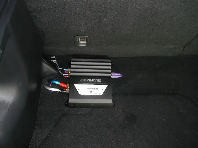 Alpine_Amp.jpg