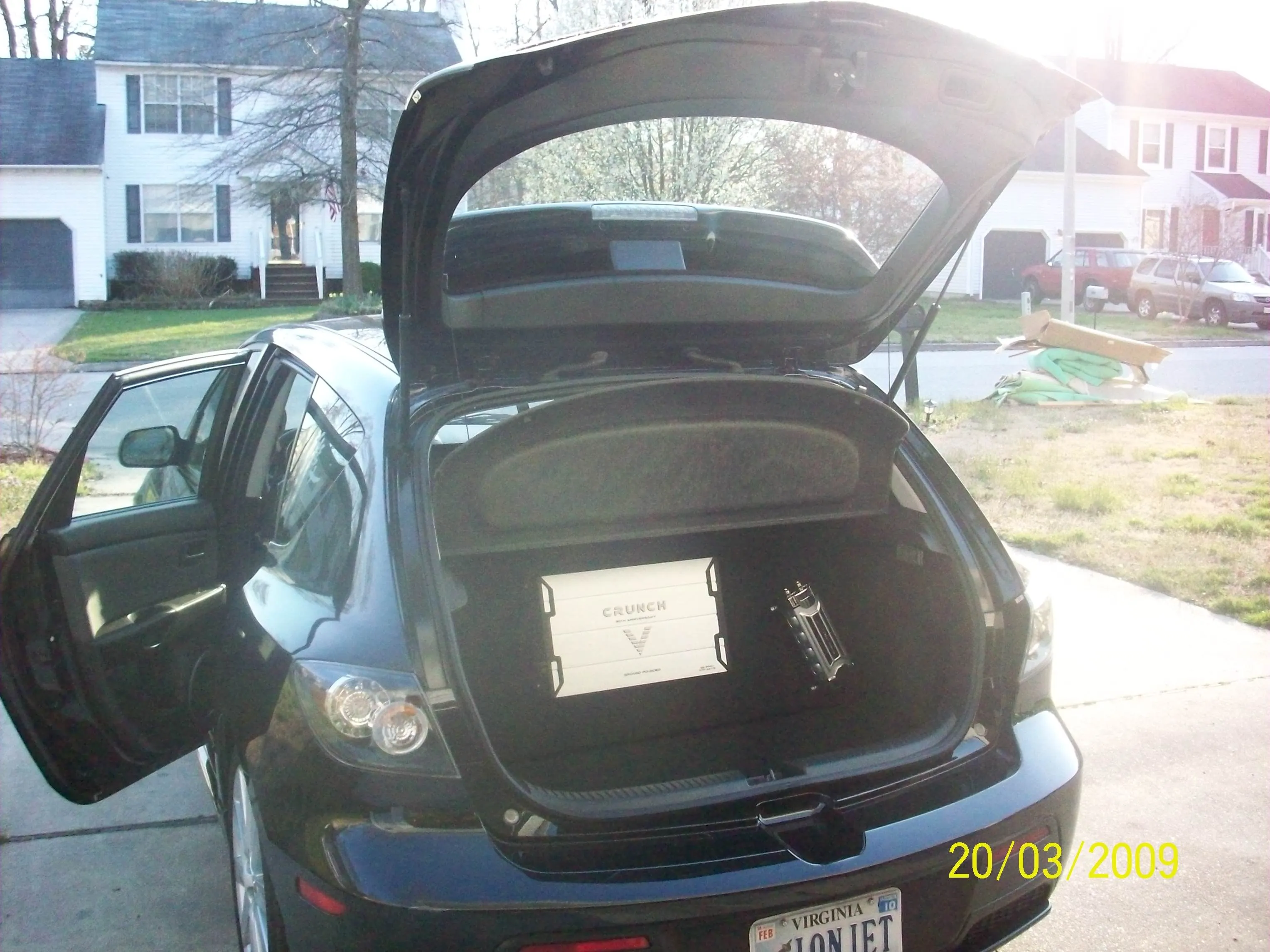 AmpNCap mounted II.jpg