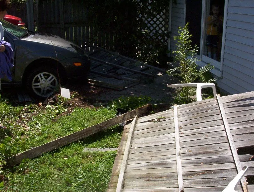 Apt.& car accident 027.webp