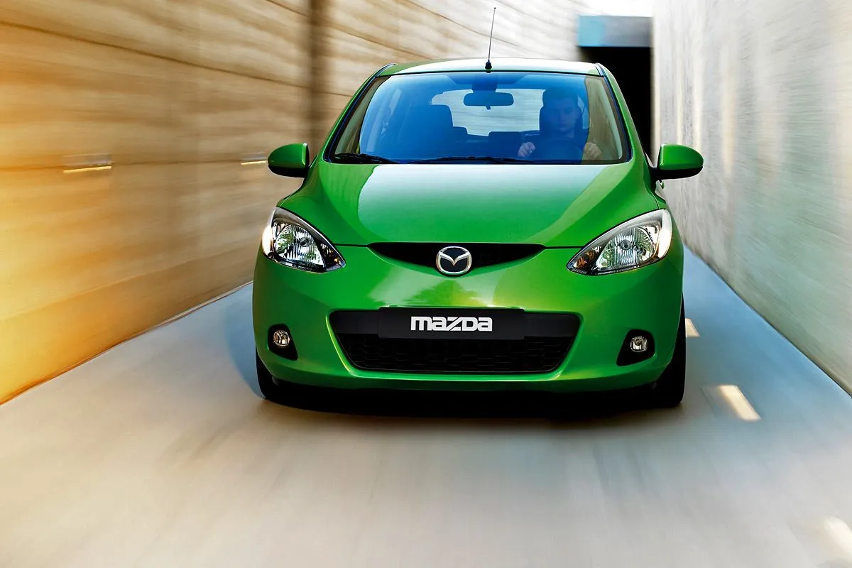 Carscoop_Mazda2_5.webp