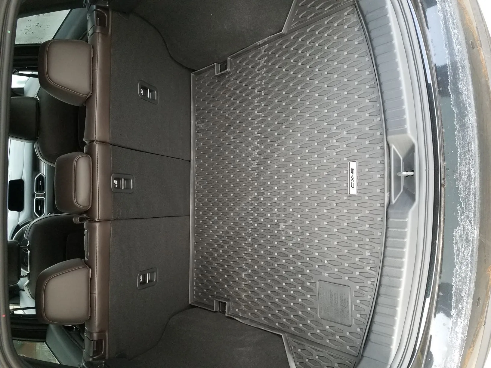 CX-5 cargo liner 2mp.jpg