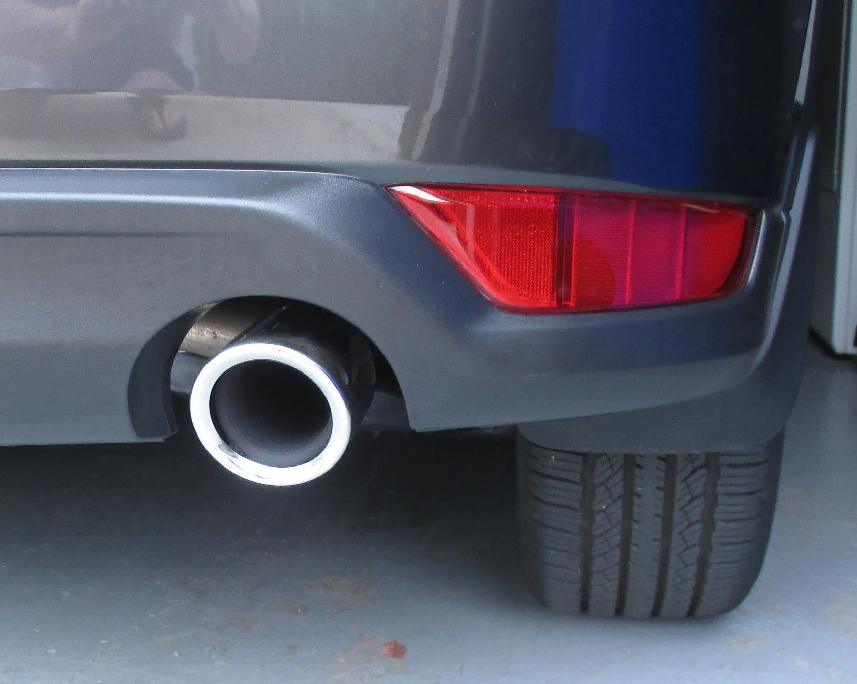 CX 5 Exhaust Tips 2.JPG