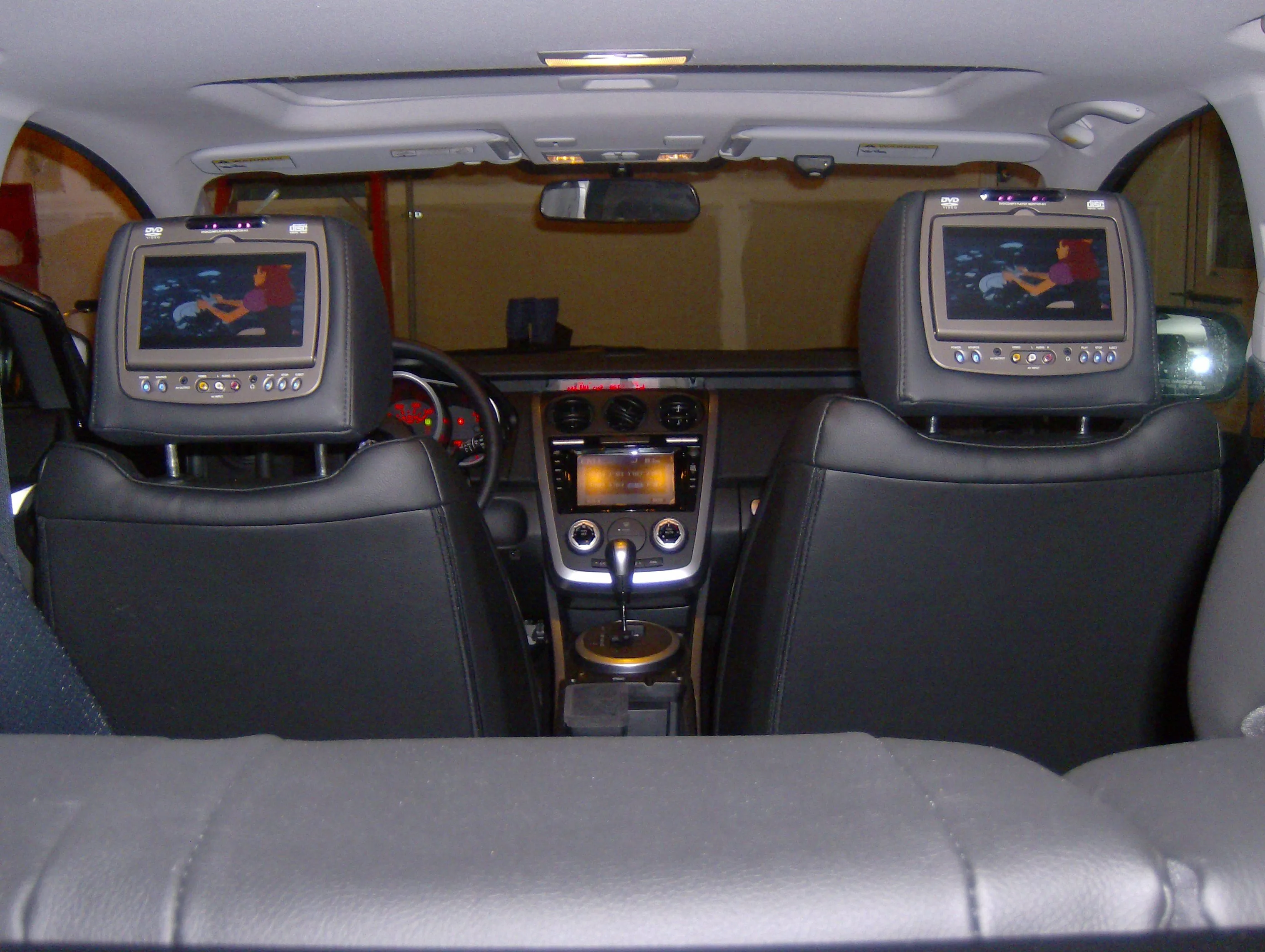 CX-7 DVD Headrests 031.jpg