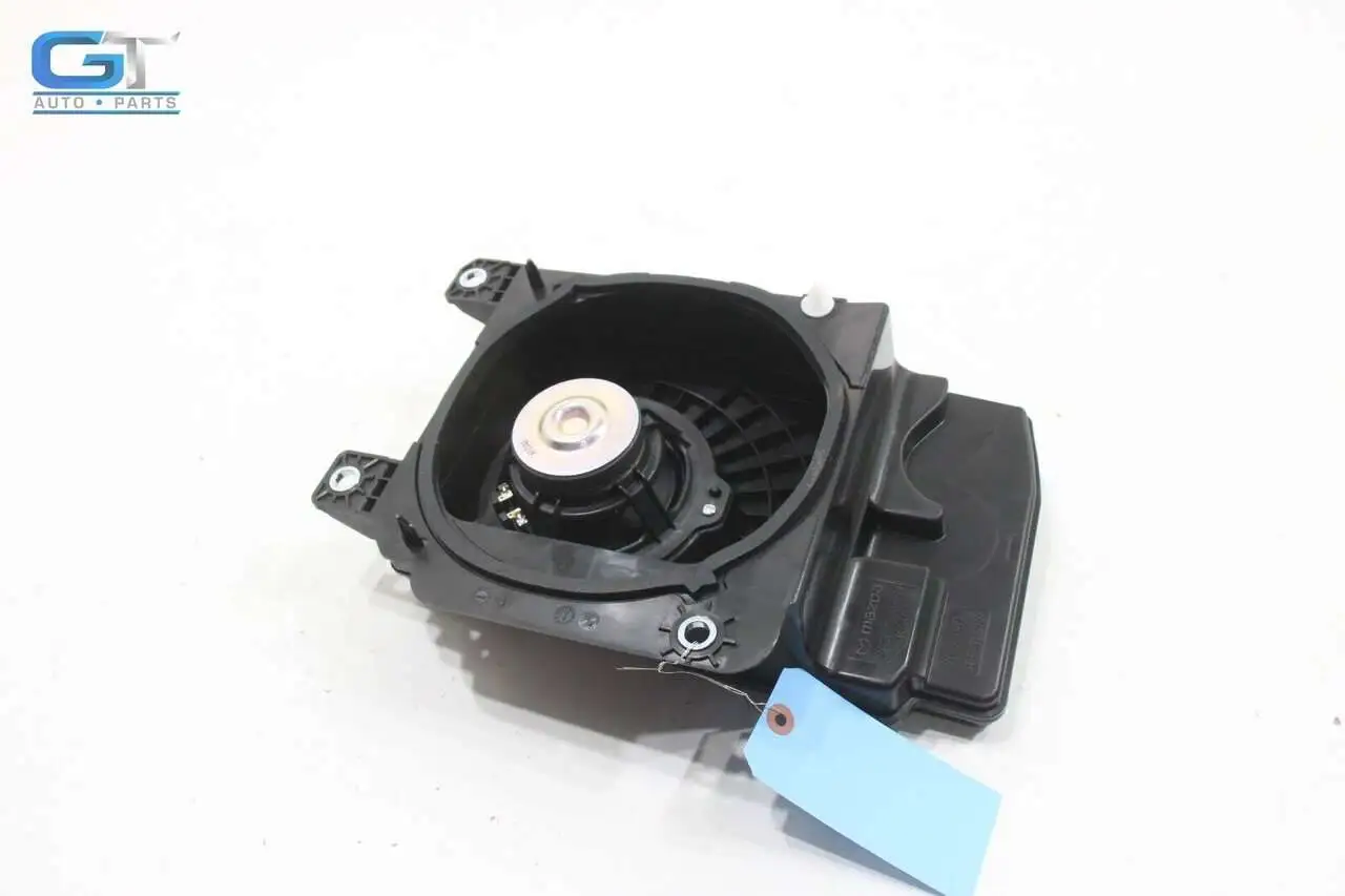 CX-90-Non-Bose-Front-Right-Speaker-Pic3.jpg