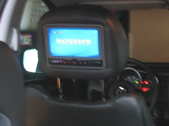 CX7 DVD Headrests2.jpg