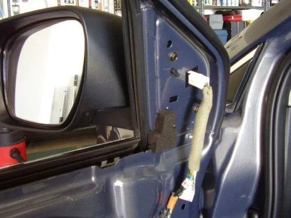 CX9 Mirror Connector.JPG