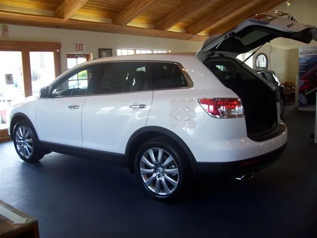 cx9showroom.jpg
