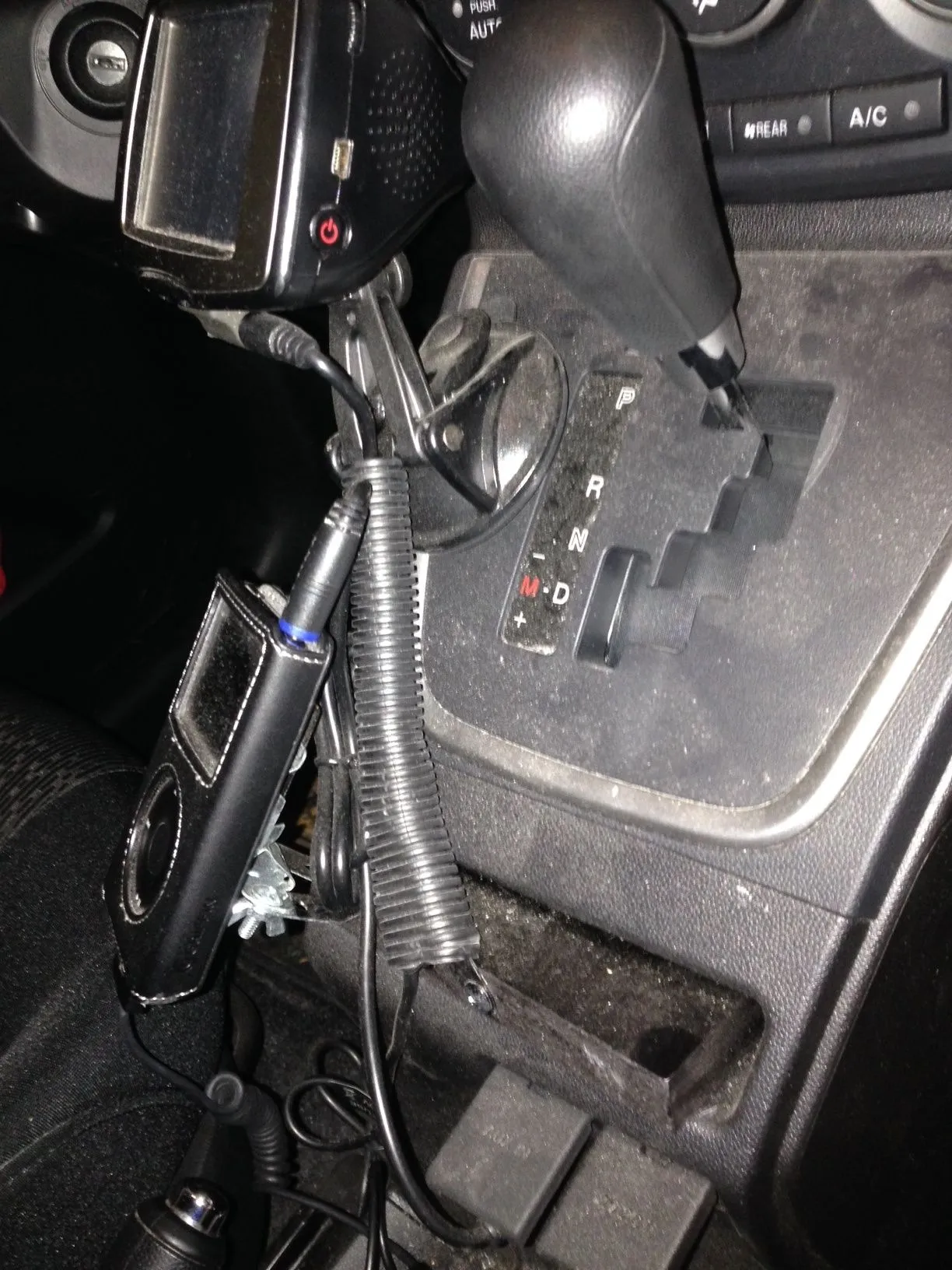 Dash Mount02.jpg
