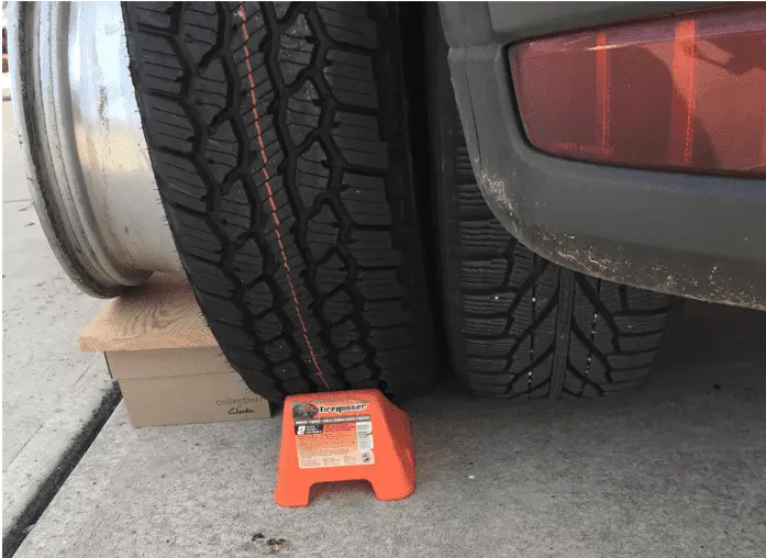 destination at2 tire tread pattern.png