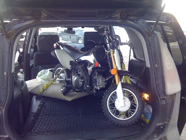 DRZ70 Mazda5 003.jpg