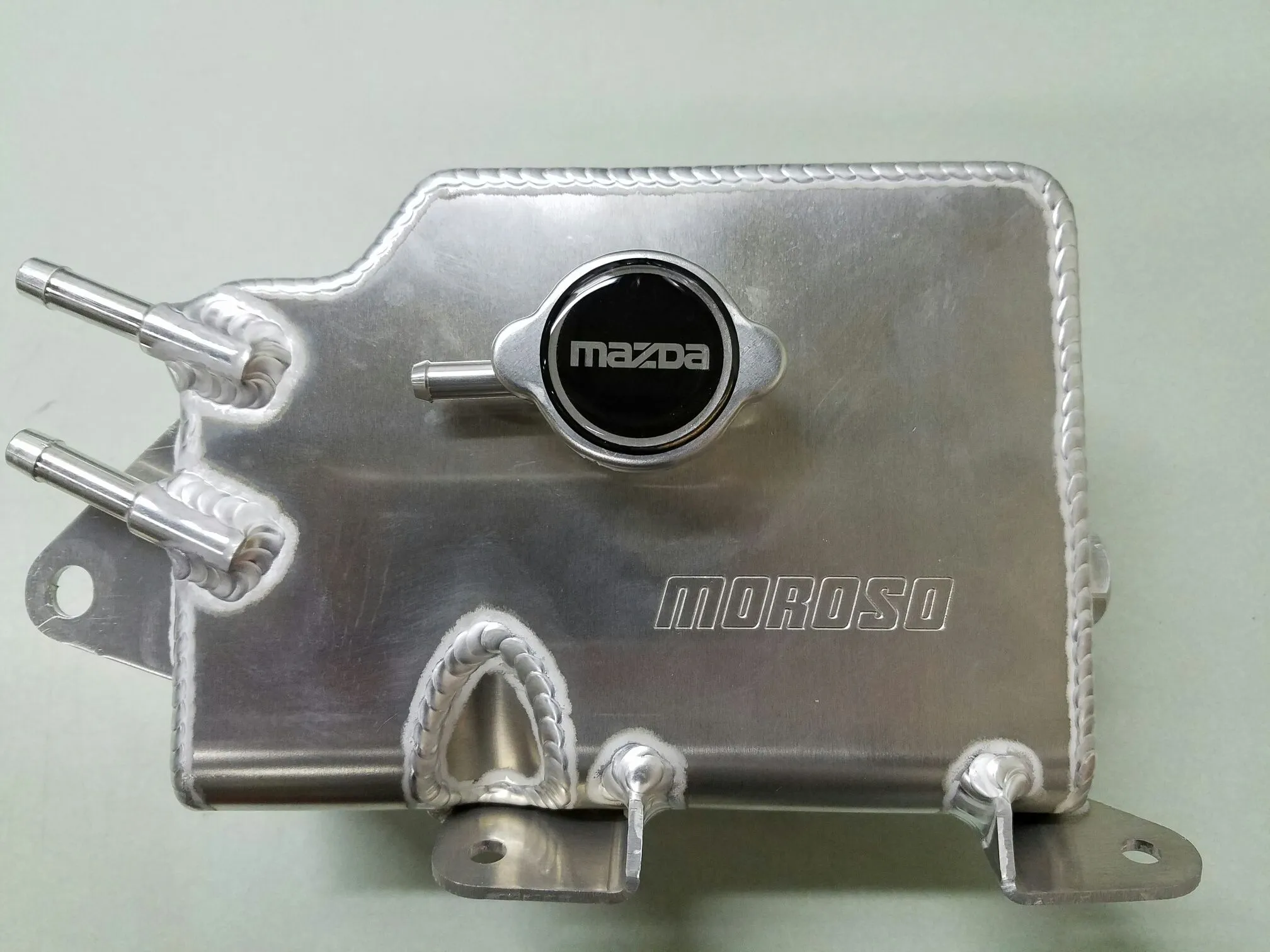 Emilia - GWR Aluminum Coolant Tank With revlimiter M80 Insert.jpeg