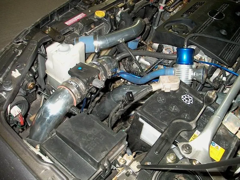 Engine Bay 010500 10.JPG