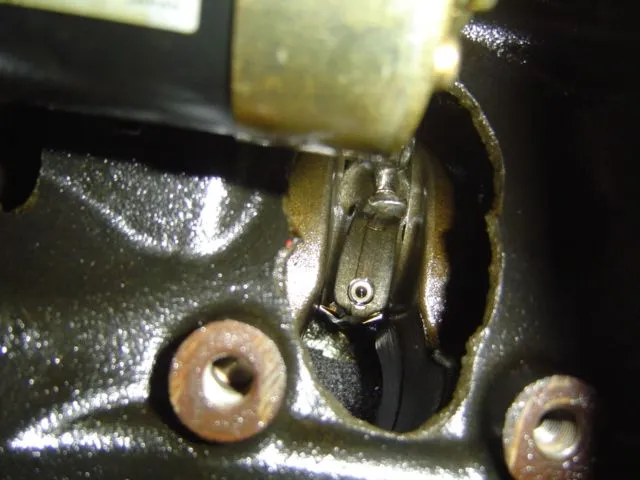 engine hole1.JPG