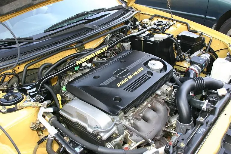 engine_bay2.JPG