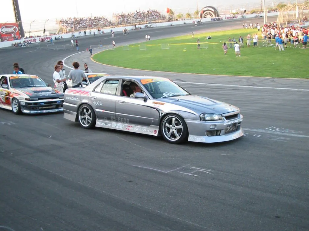 er34 skyline gts.webp