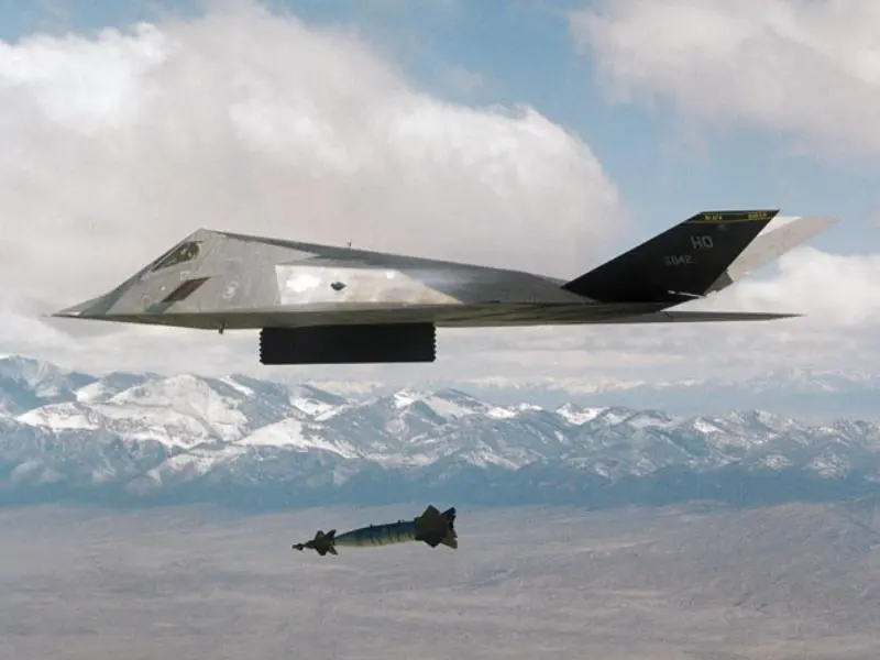 f117bombs2.jpg