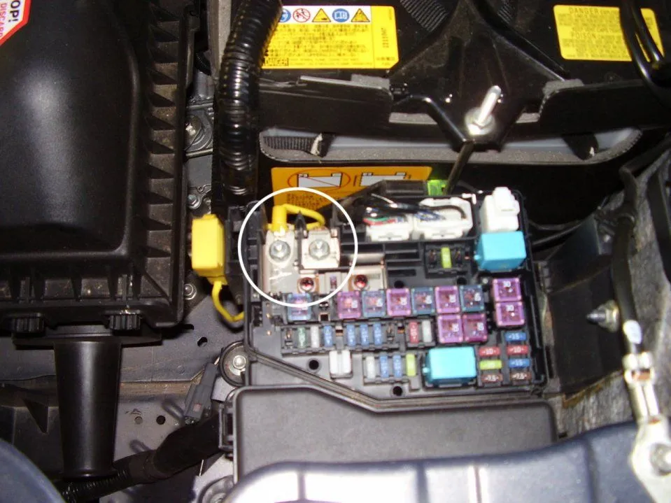 Fuse Block Terminals.JPG