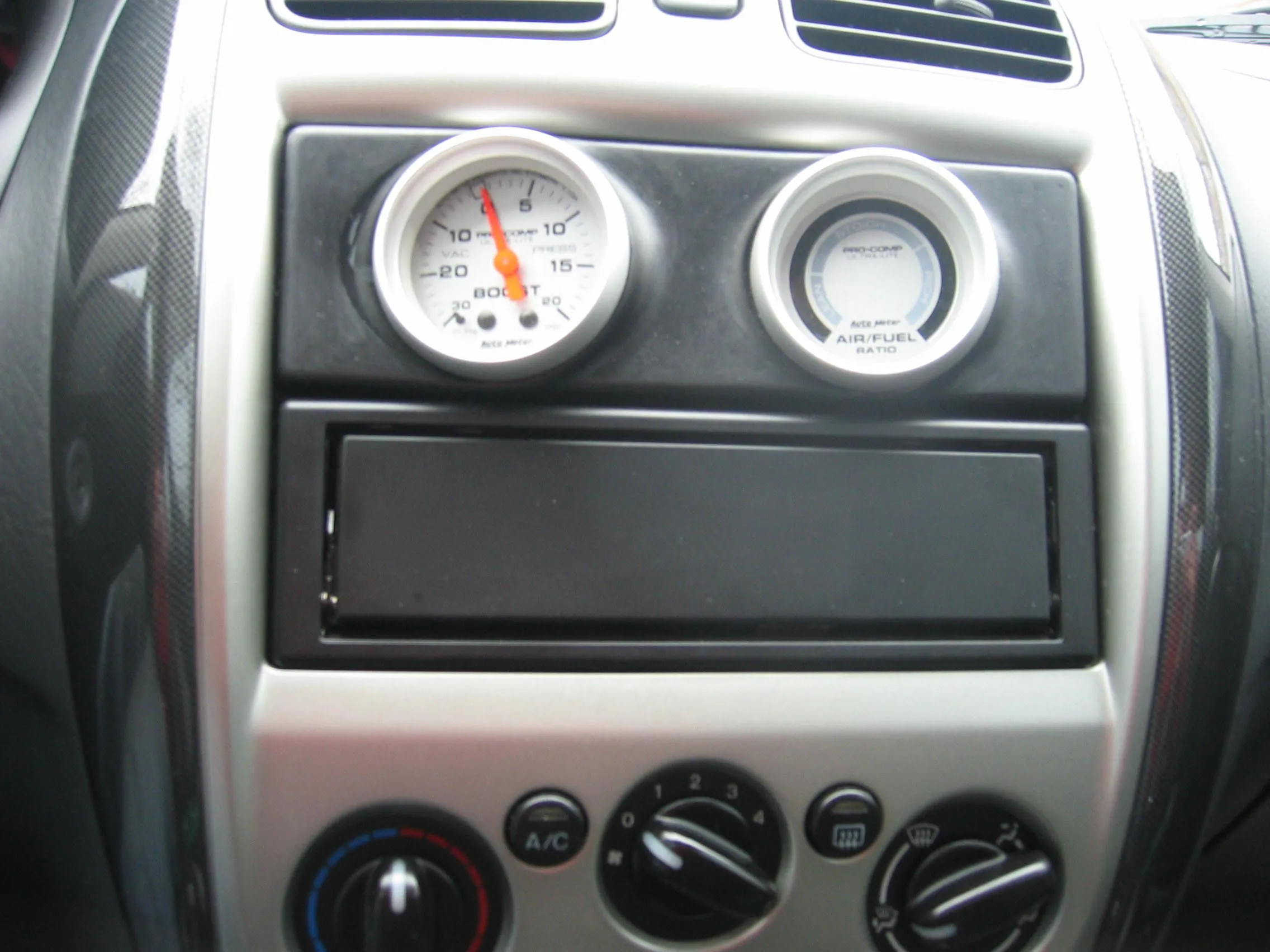 gauges 002.jpg