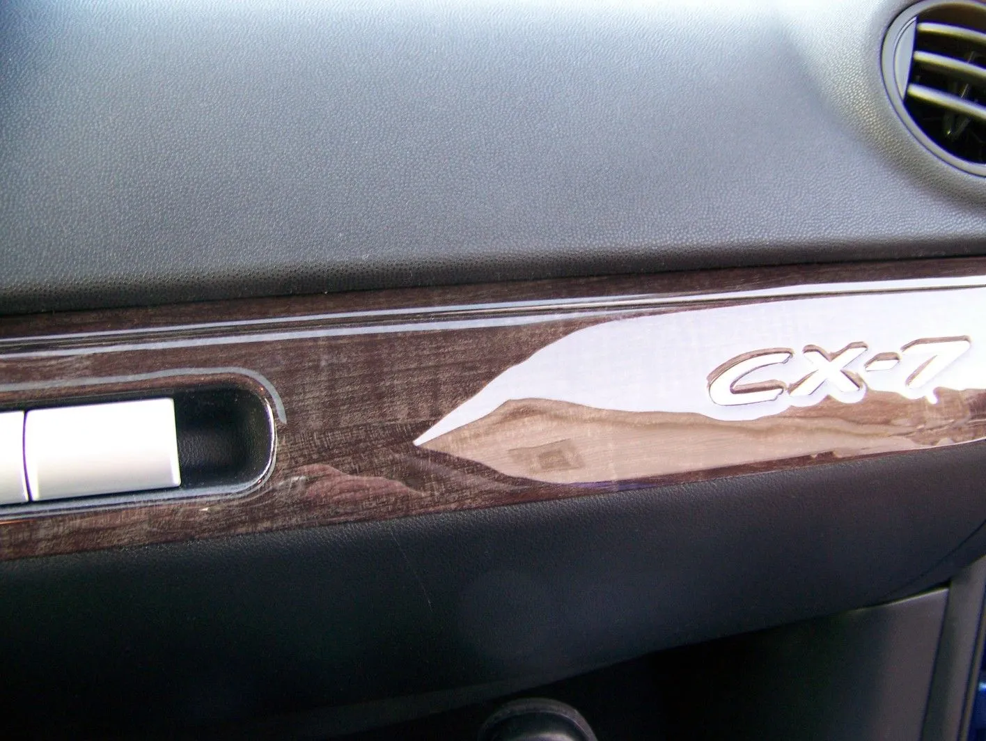 glove box1.jpg