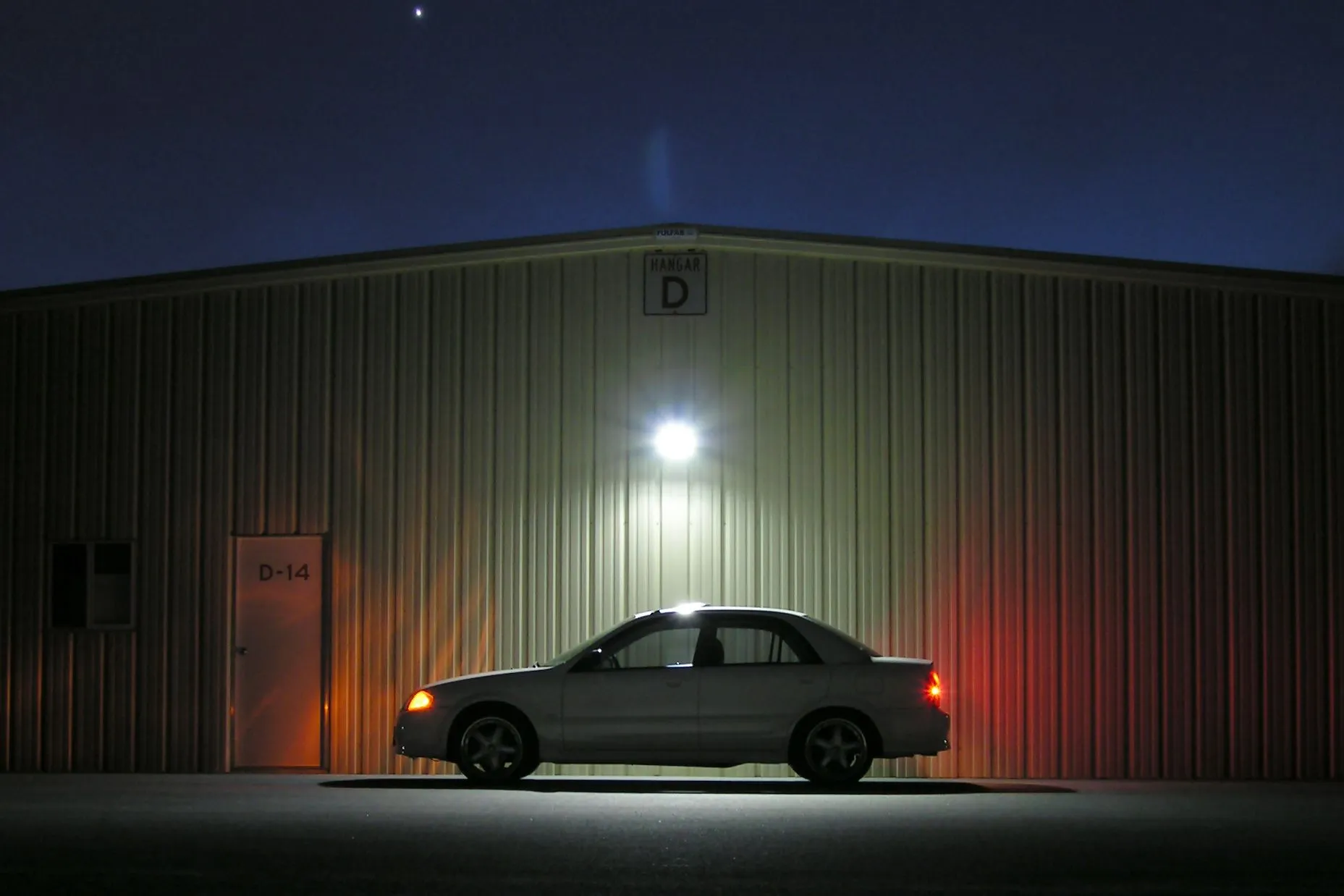 HangarCar1Big.jpg