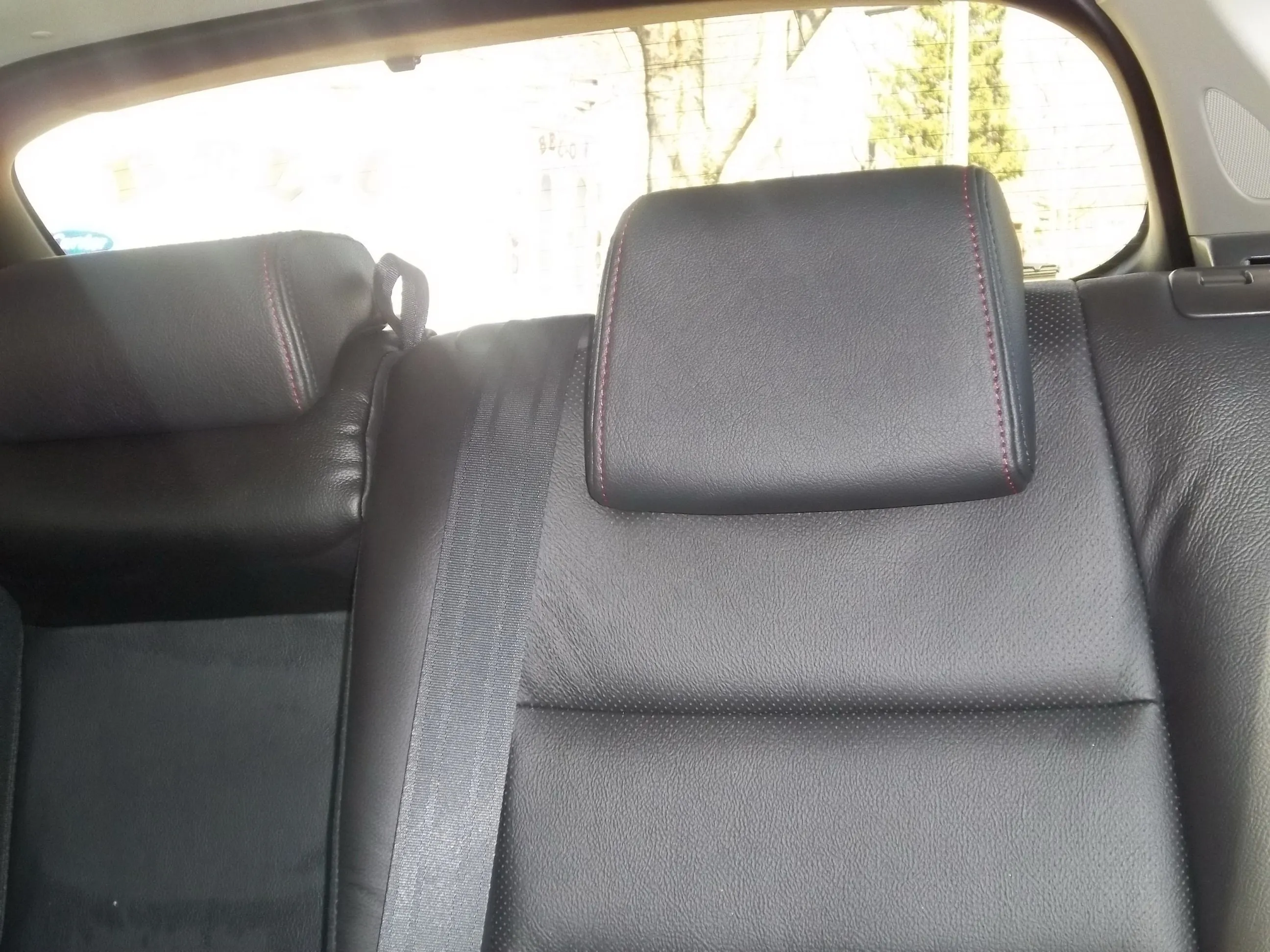 HeadRest04sz.jpg