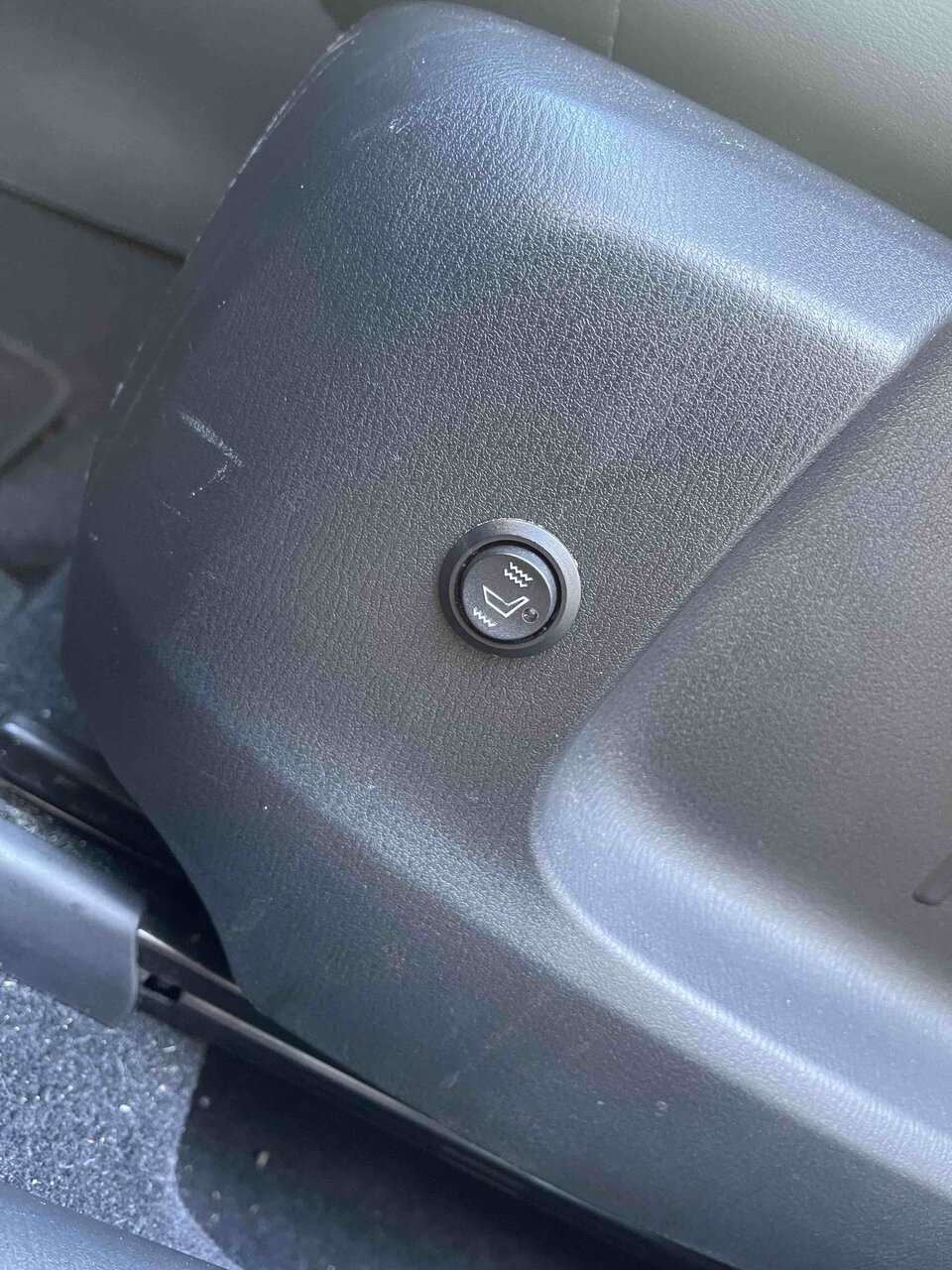 Heated Seat Button.jpg