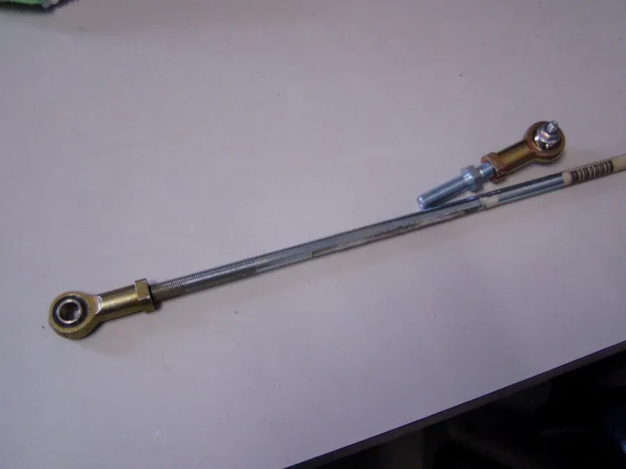 heim joint and bracket.jpg